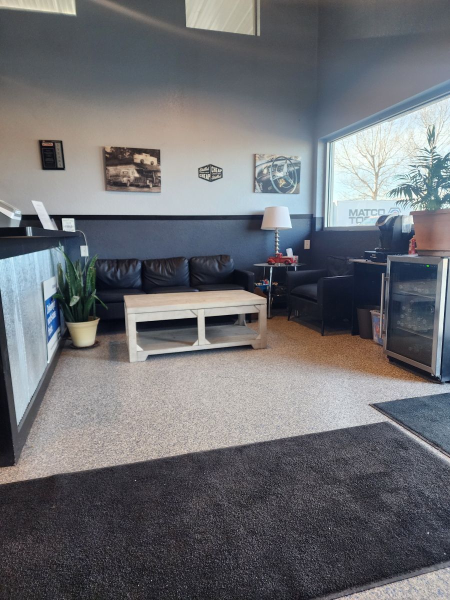 Waitnig room | Brandon's Body Shop & Repair