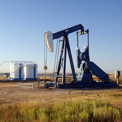 oil well in large field