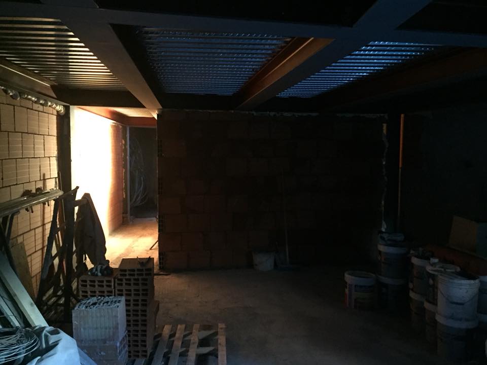 ambiente in costruzione