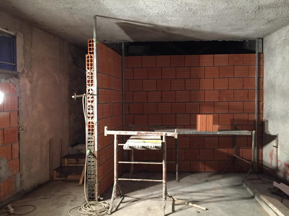 ambiente in costruzione