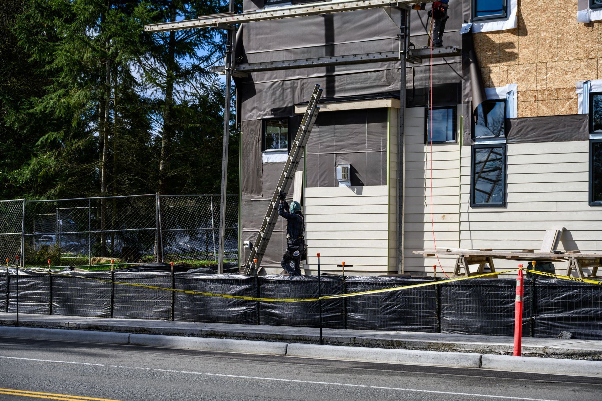 Image provisoire : silhouette d’une montagne avec un cercle au-dessus, le tout dans des tons de gris.