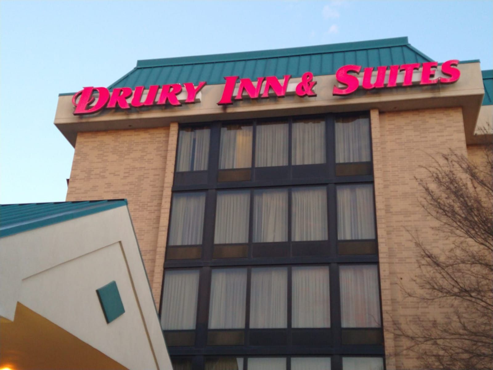 Professional Building Signs - Tennessee Sign Company -  Custom Channel Letter Building Signage Company- Chattanooga, TN