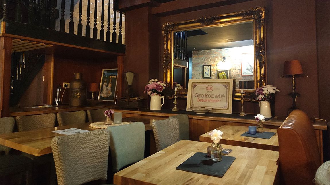 The Oarsman Ringsend, Georgian, Dublin Pub, Drinks, Food Menu, Private Bookings, Corporate Bookings