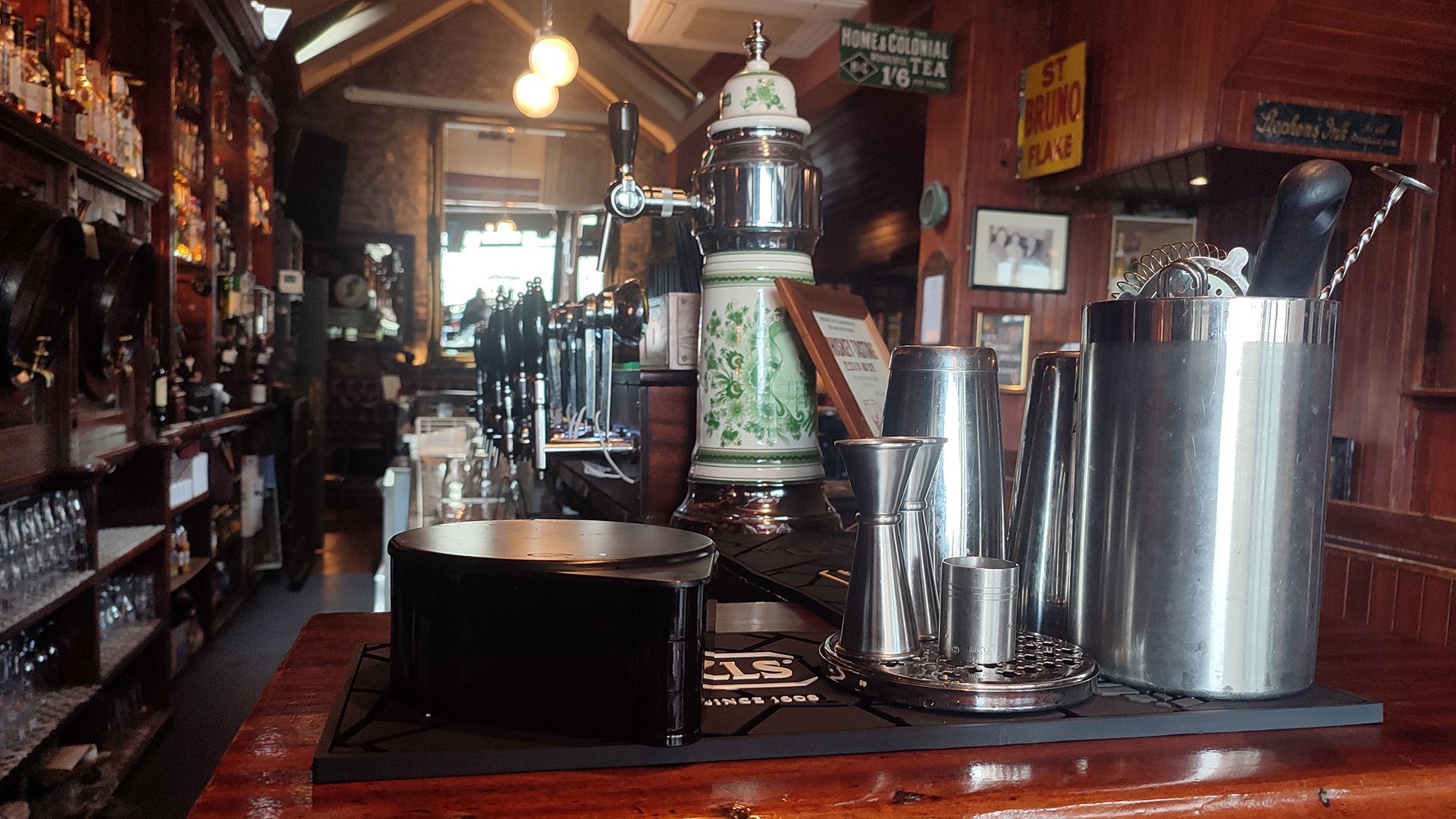 The Oarsman Ringsend, Georgian, Dublin Pub, Drinks, Food Menu, Private Bookings, Corporate Bookings