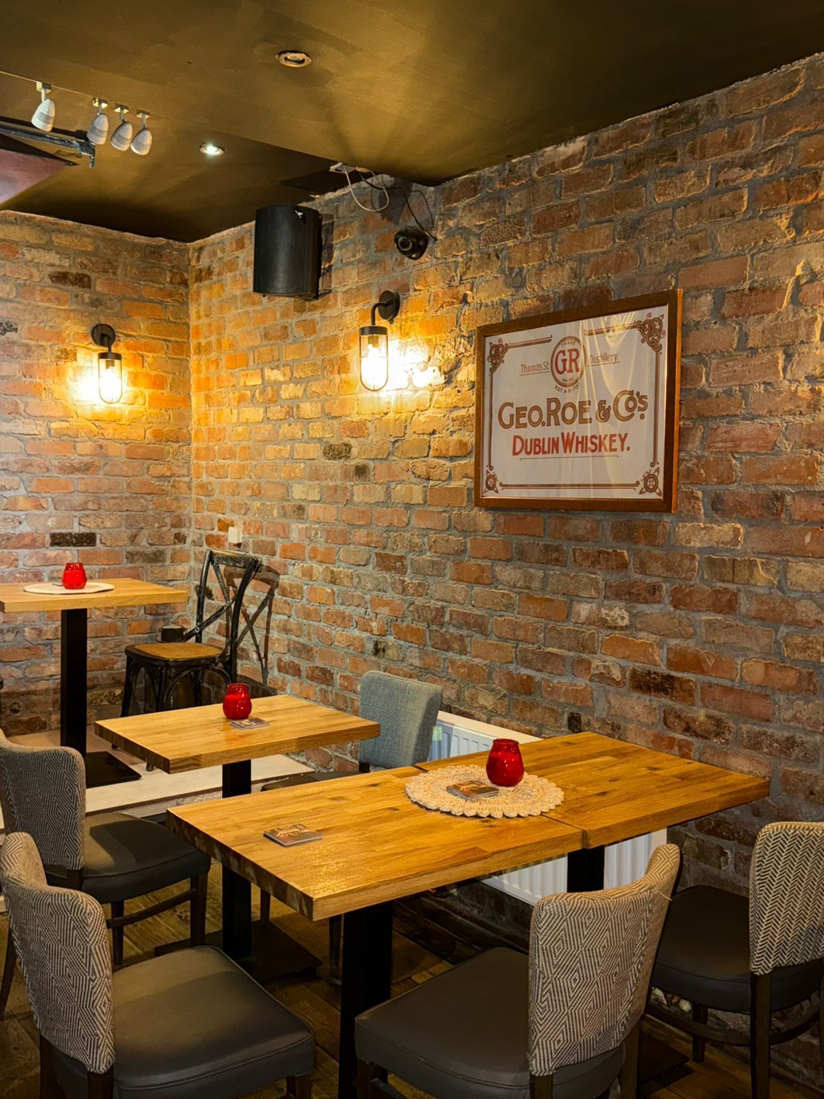 The Oarsman Ringsend, Georgian, Dublin Pub, Drinks, Food Menu, Private Bookings, Corporate Bookings