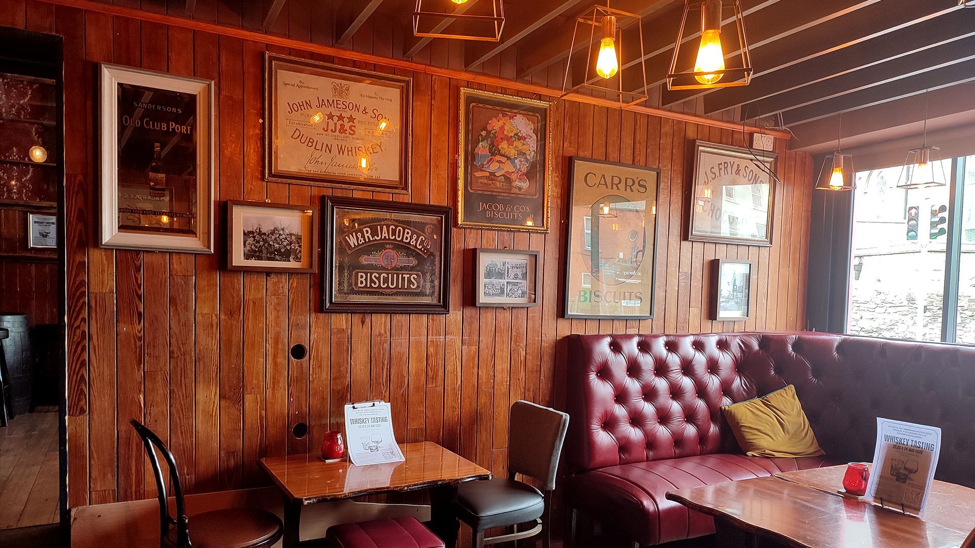 The Oarsman Ringsend, Georgian, Dublin Pub, Drinks, Food Menu, Private Bookings, Corporate Bookings