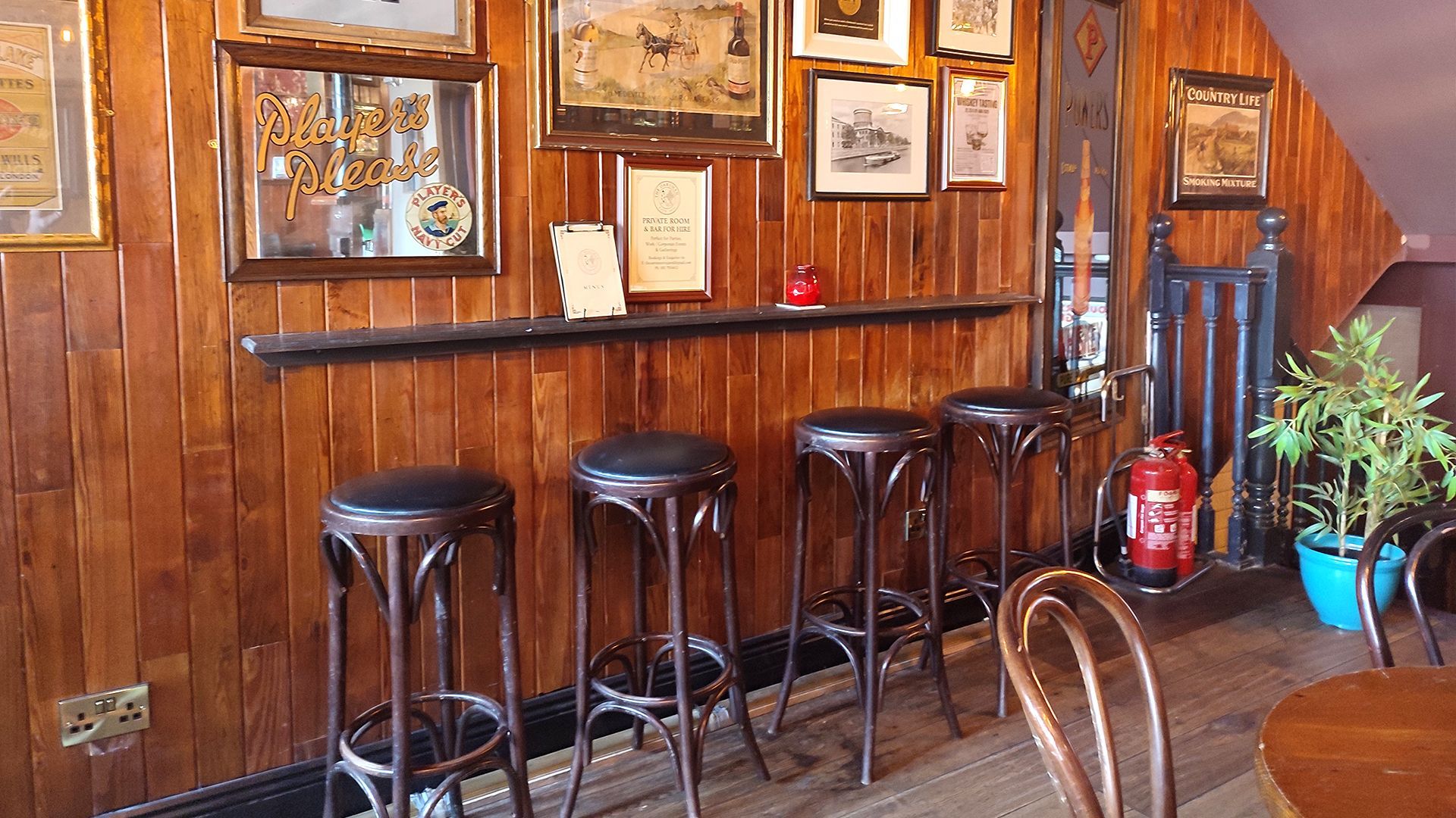 The Oarsman Ringsend, Georgian, Dublin Pub, Drinks, Food Menu, Private Bookings, Corporate Bookings