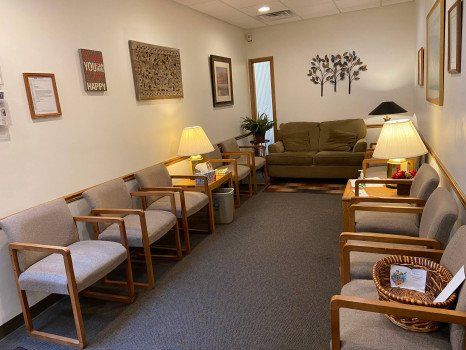 Waiting Area — Park Ridge, IL — Athans and Associates