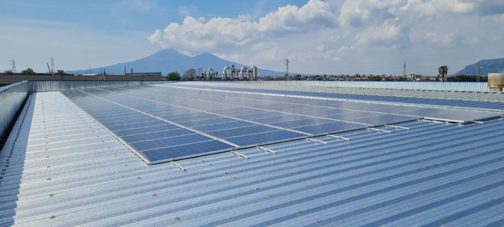 impianto con pannelli solari e impianti fotovoltaici per aziende in Campania