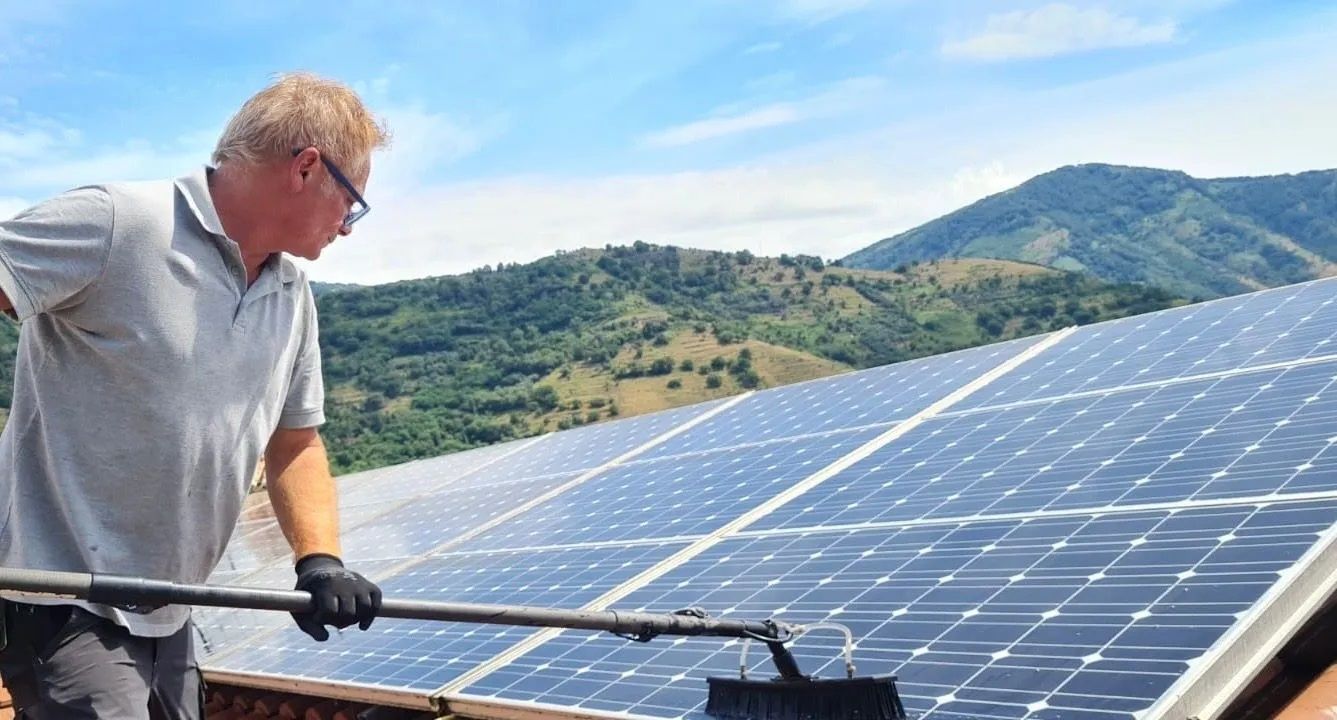 manutenzione e pulizia pannelli fotovoltaici Arezzo
