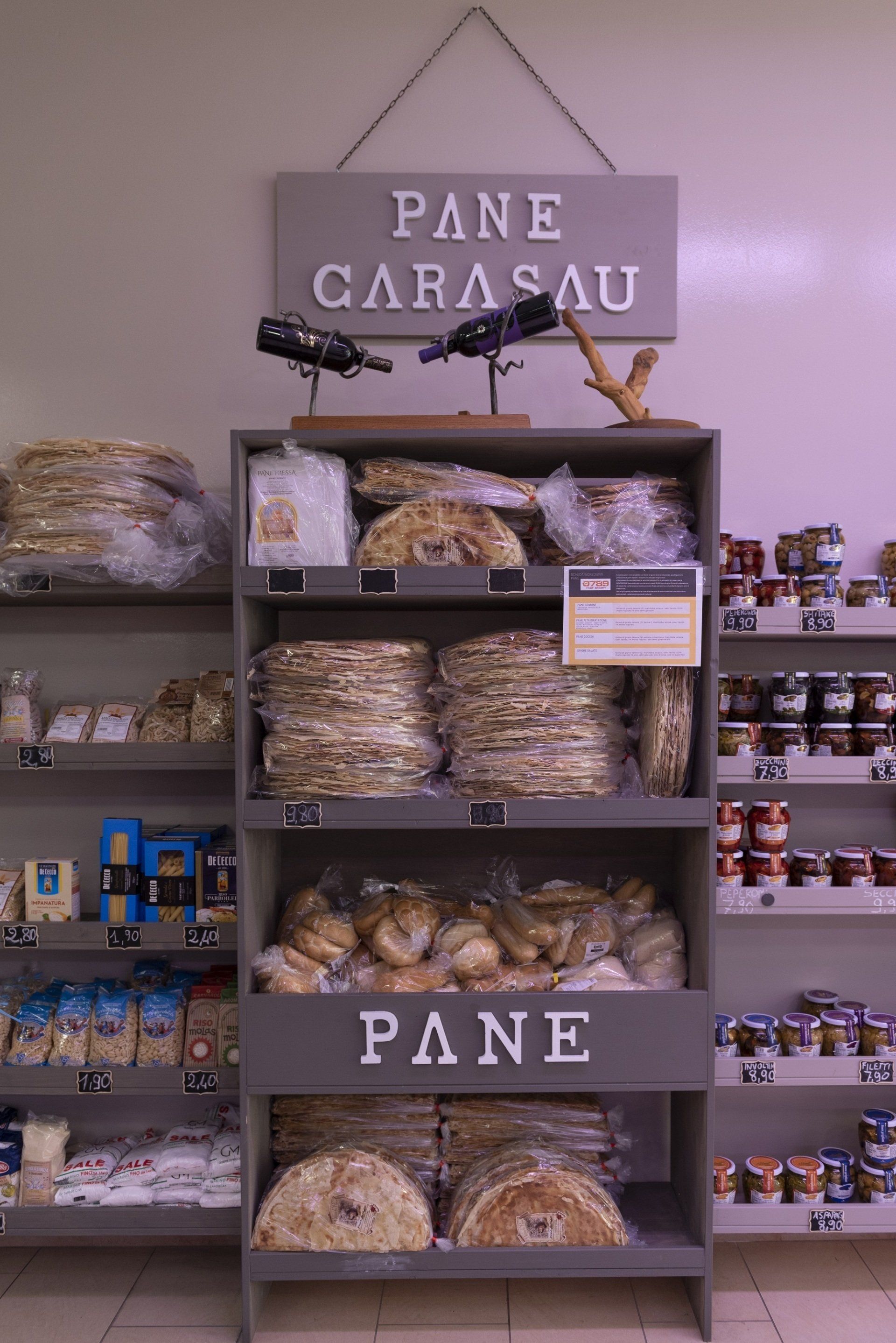 stand con pane carasau