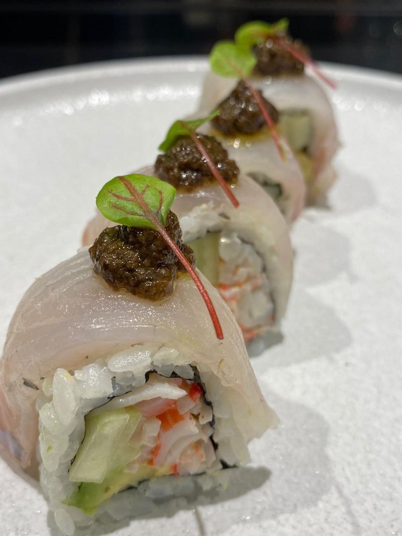 sushi con branzino