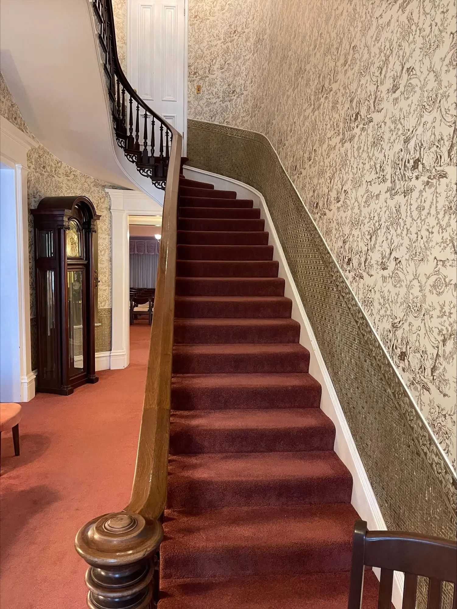 Staircase at Goodwin-Sievers Family Funeral Home Vincennes, IN