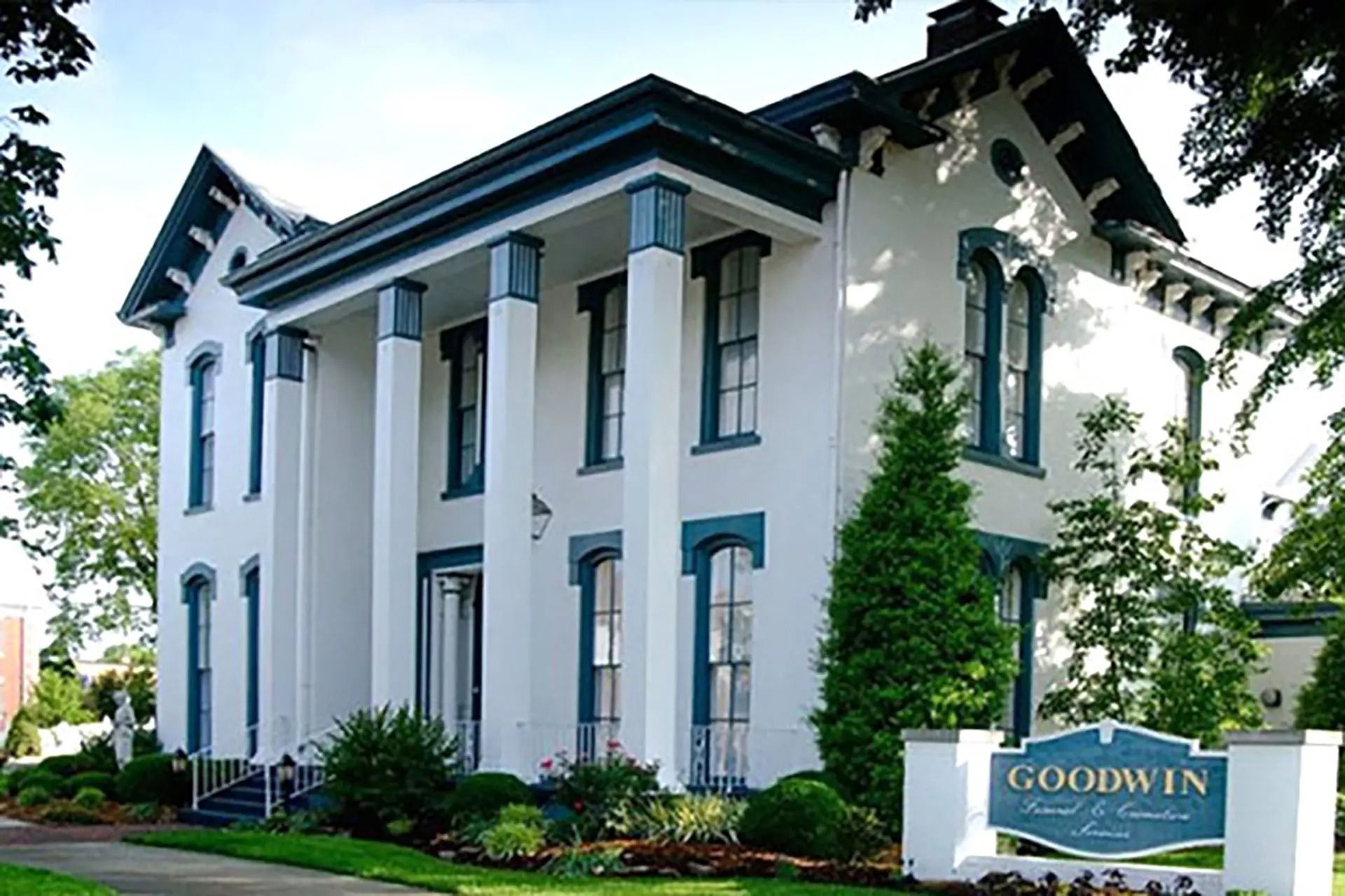 Exterior view of Goodwin-Sievers Family Funeral Home Vincennes, IN