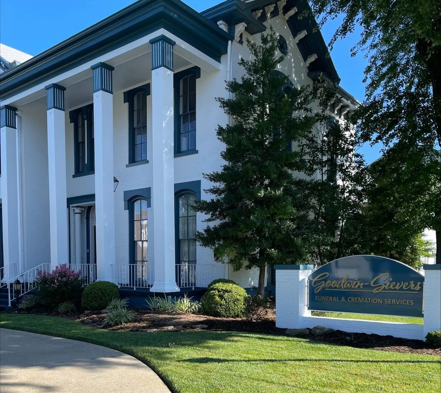 Exterior view of Goodwin-Sievers Family Funeral Home Vincennes, IN