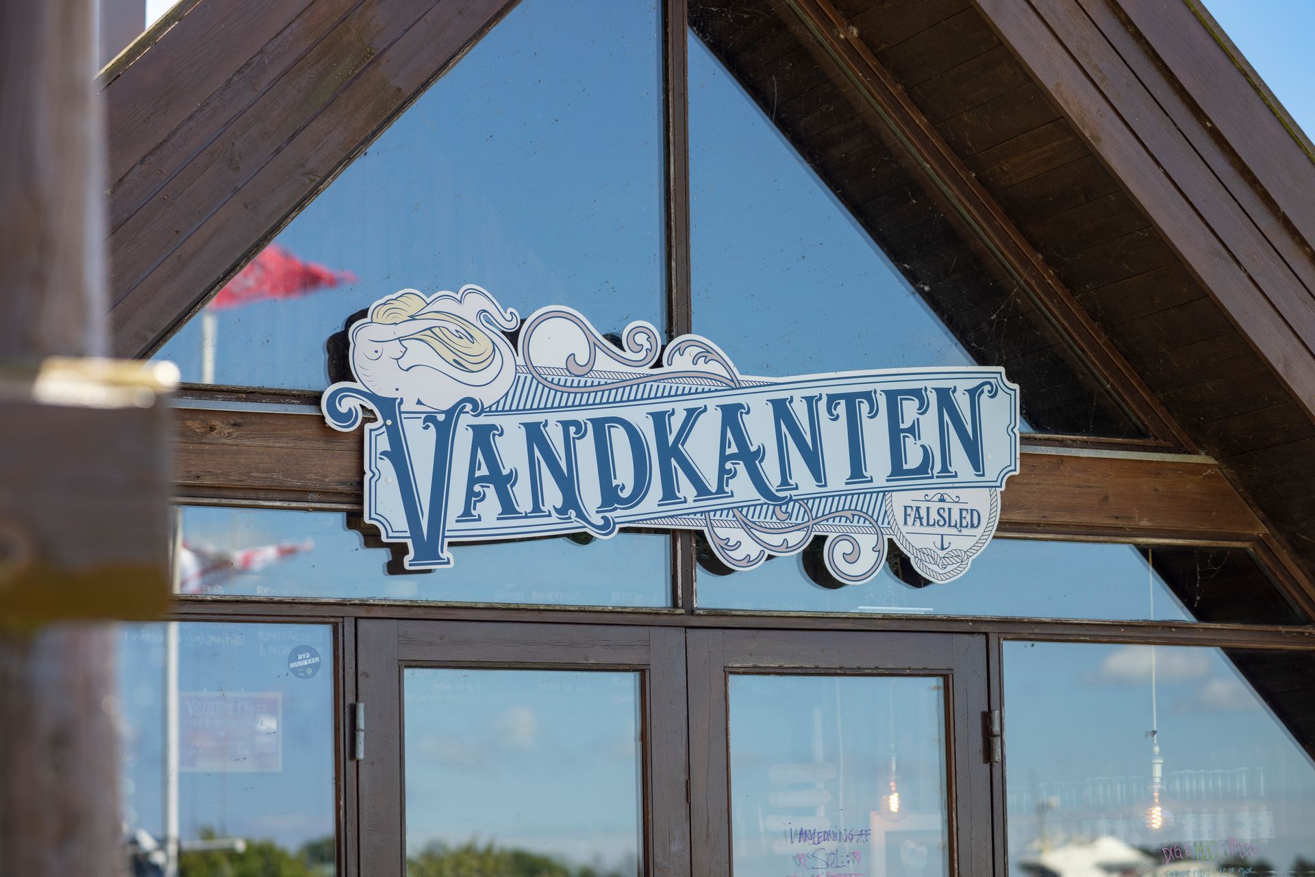 A building with a sign that says vandkanten on it