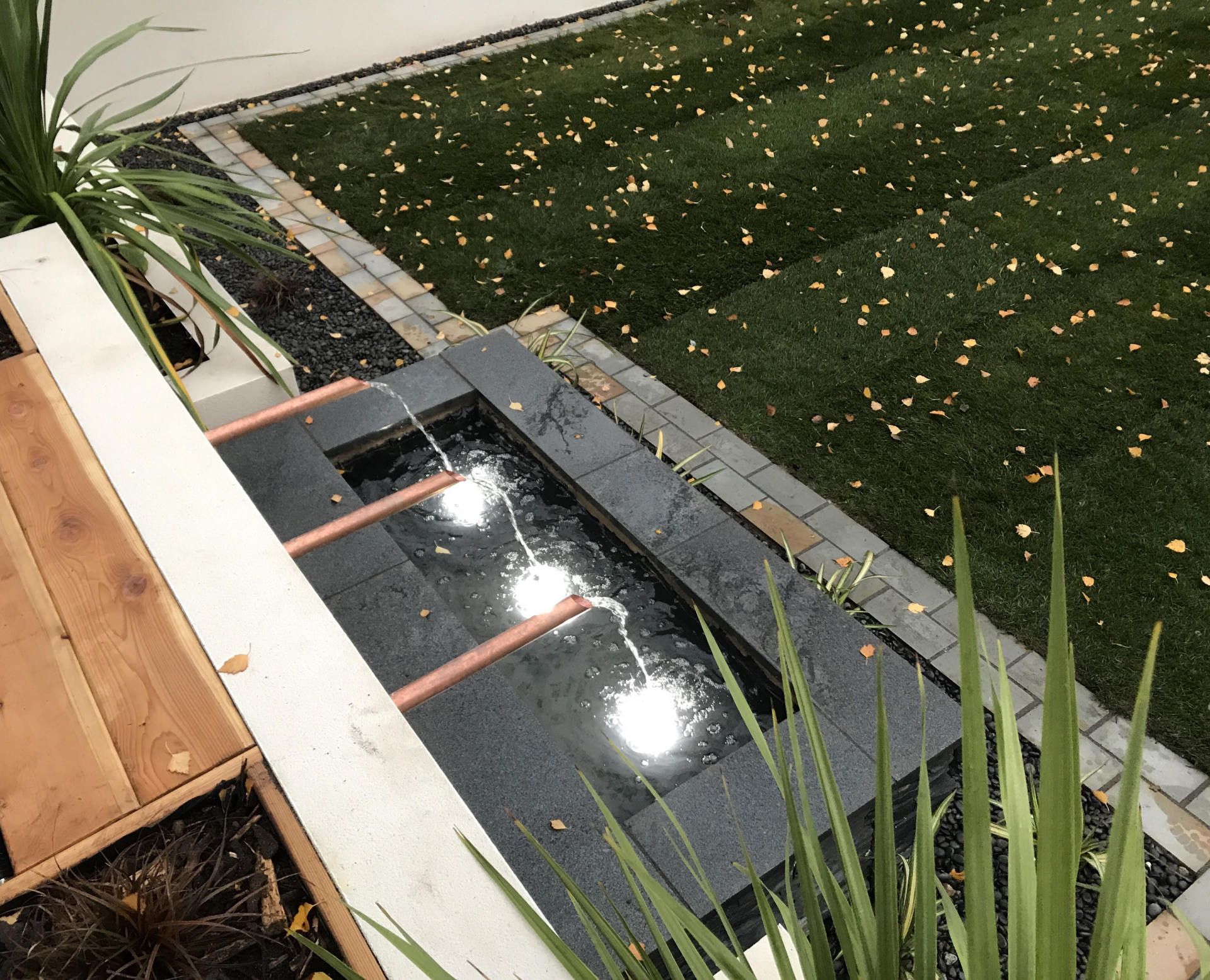 Water feature with Lighting