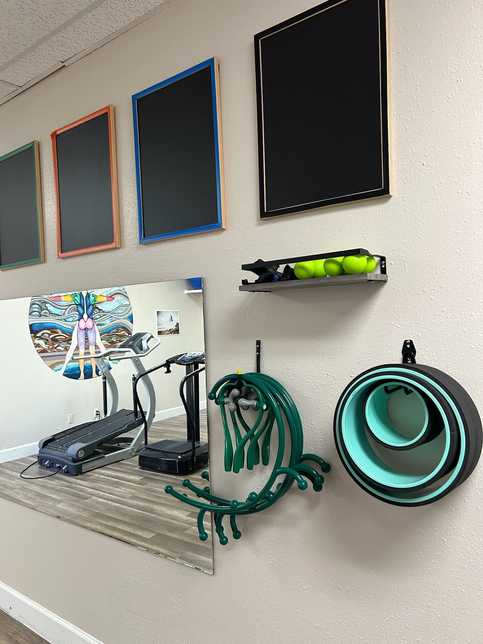 Patient receiving chiropractic care at Champion Chiropractic of Pasadena in Pasadena, TX for everyday workplace pain relief.