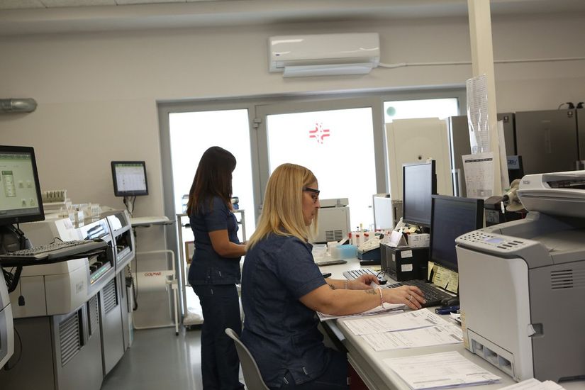 operatrici laboratorio di analisi