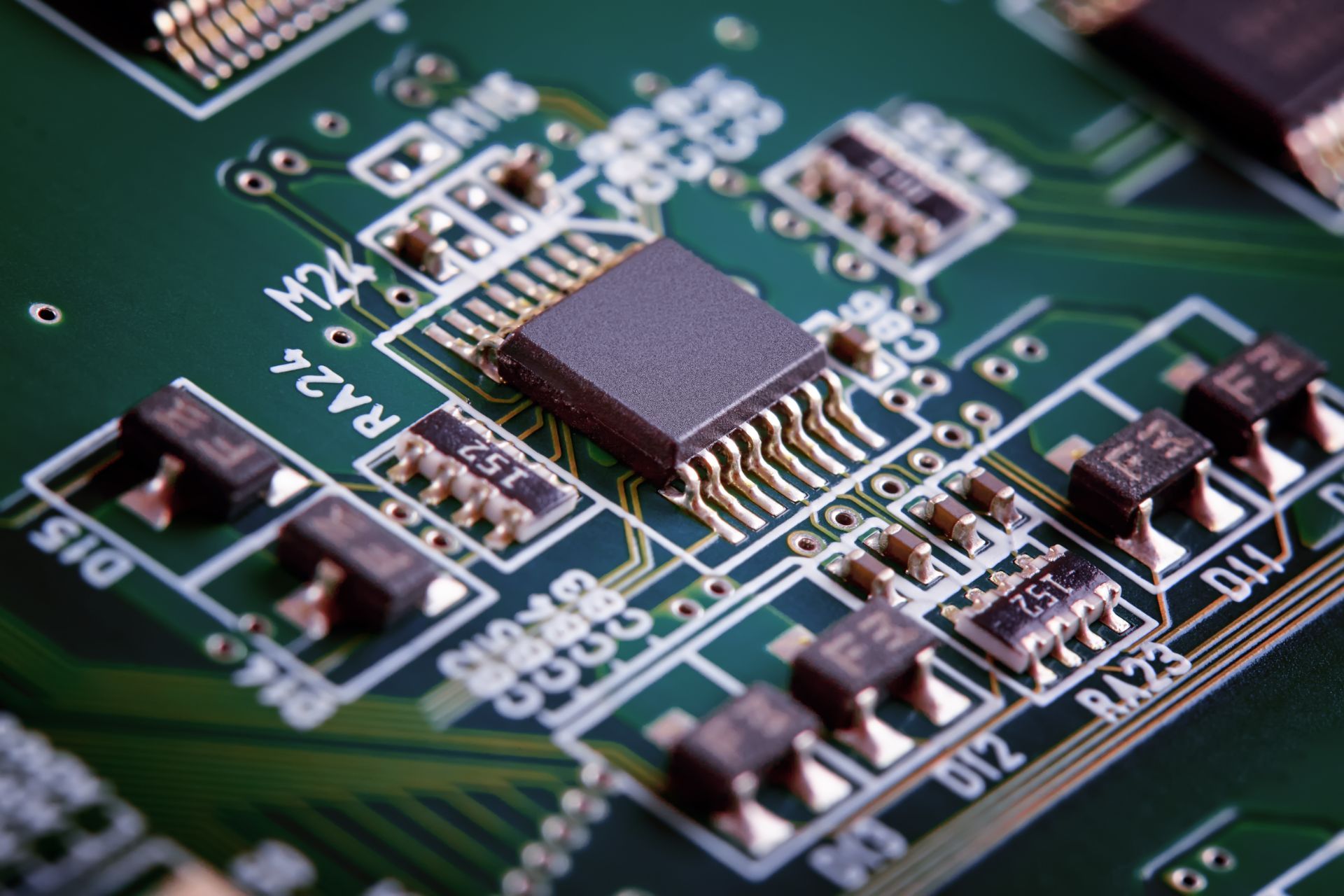 Componenti installati su una scheda elettrica