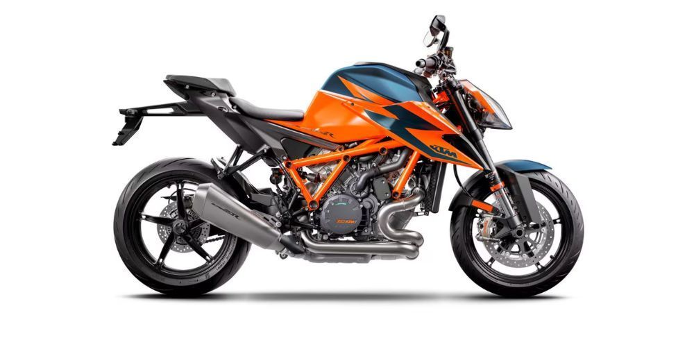 A ktm 1290 super duke r is shown on a white background.