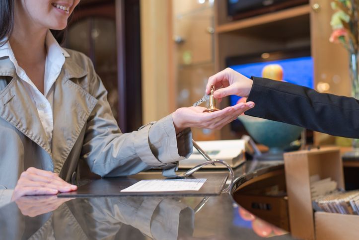 Albergo con servizio portineria H24