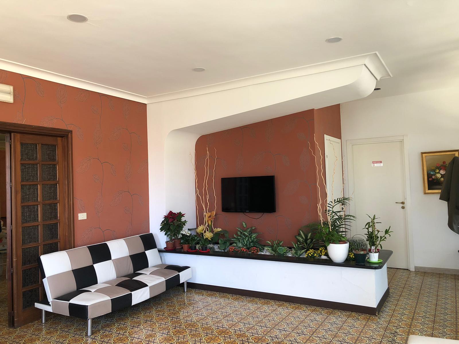 Ingresso di una residenza per anziani