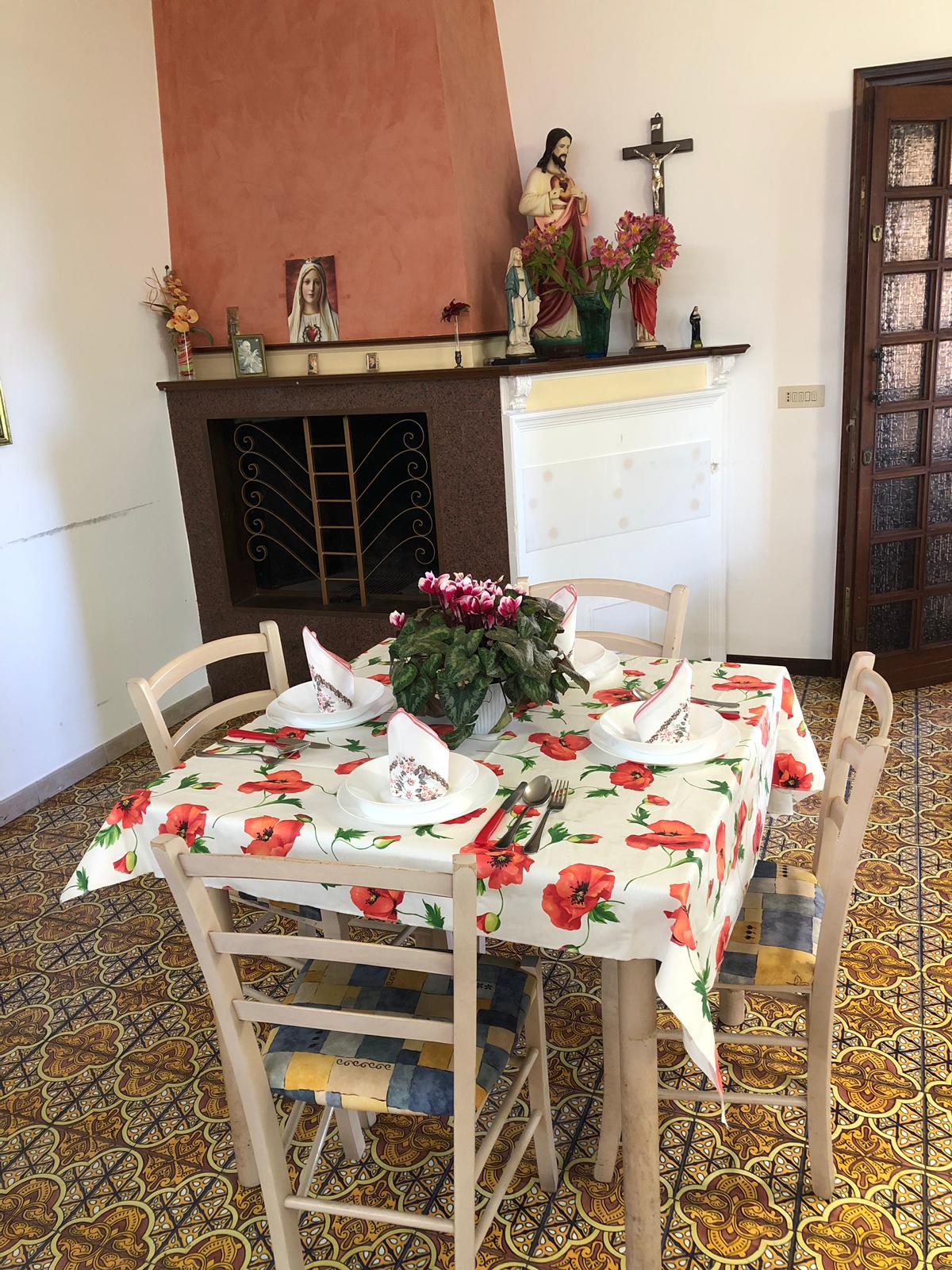 Sala da pranzo di una residenza per anziani