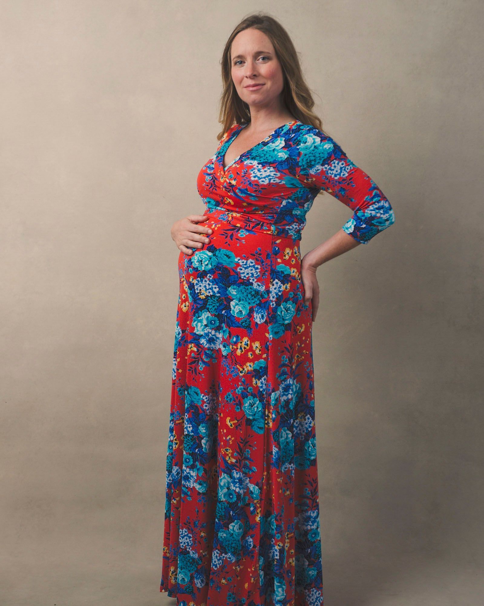  maternity photo portrait of a pregnant Asheville, North Carolina mother in western nc pregnant dress 33 weeks