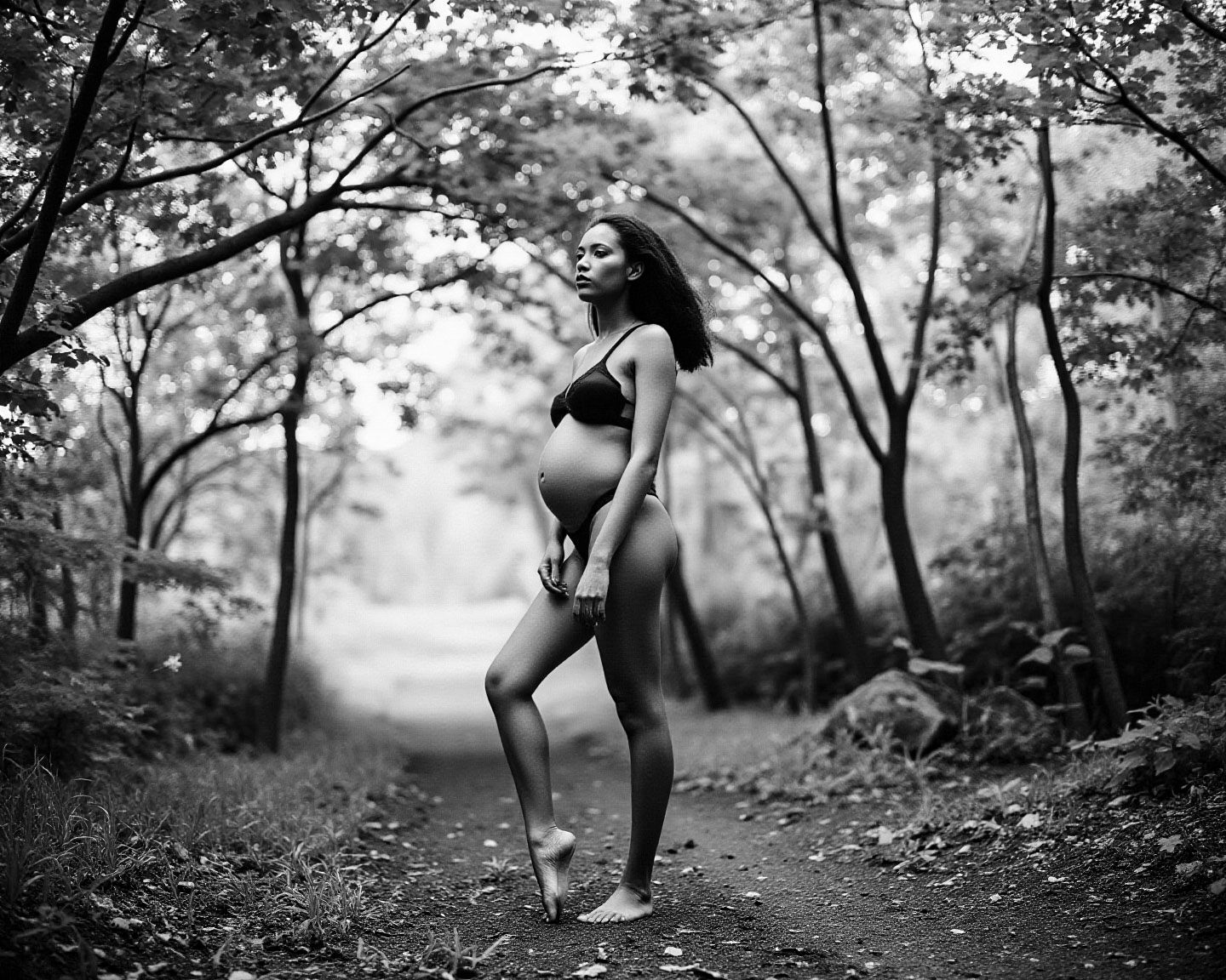  maternity photo portrait of a pregnant Asheville, North Carolina mother in western nc wooded outdoor landscape