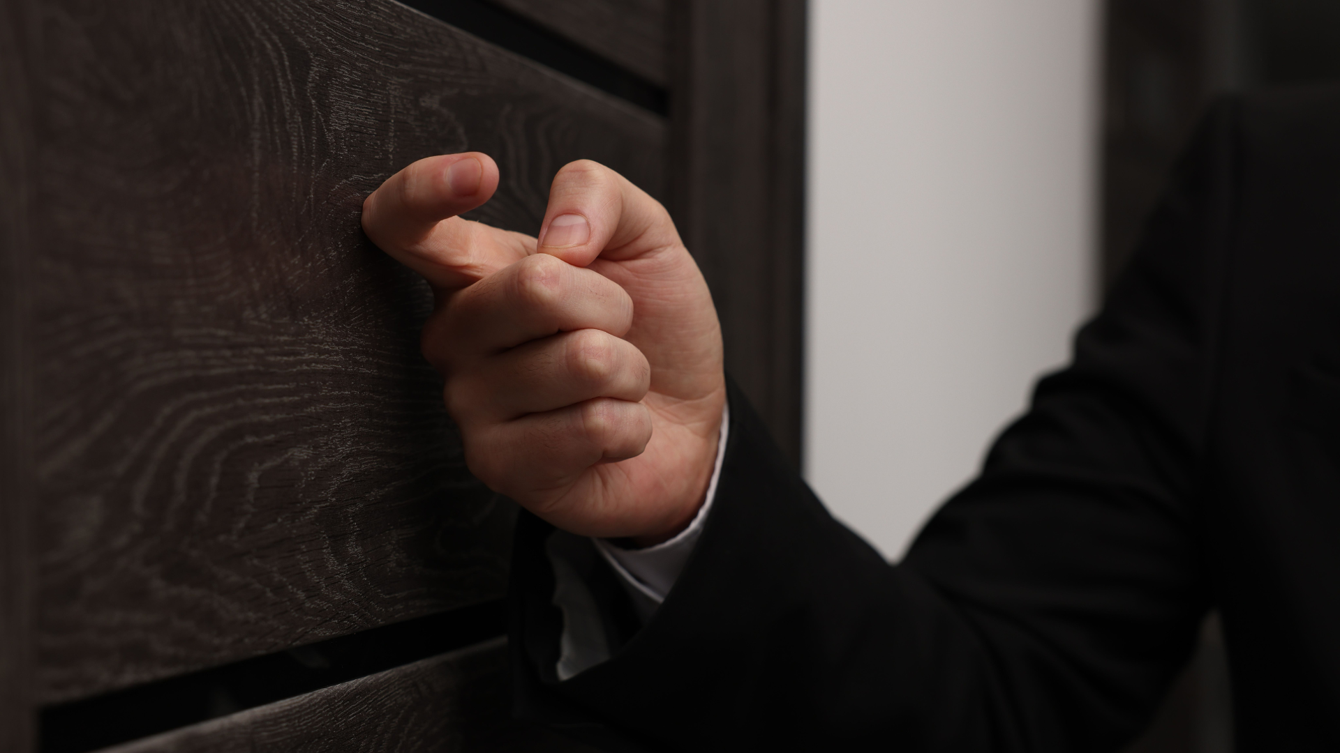 Door-knocking software
