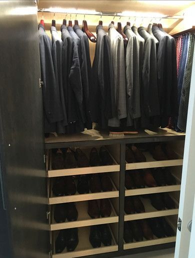 Modern Walk-In Closet