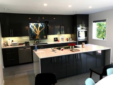 Kitchen with Coutertop and Sink