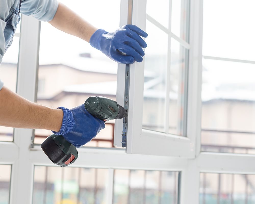 Worker Repairing Window