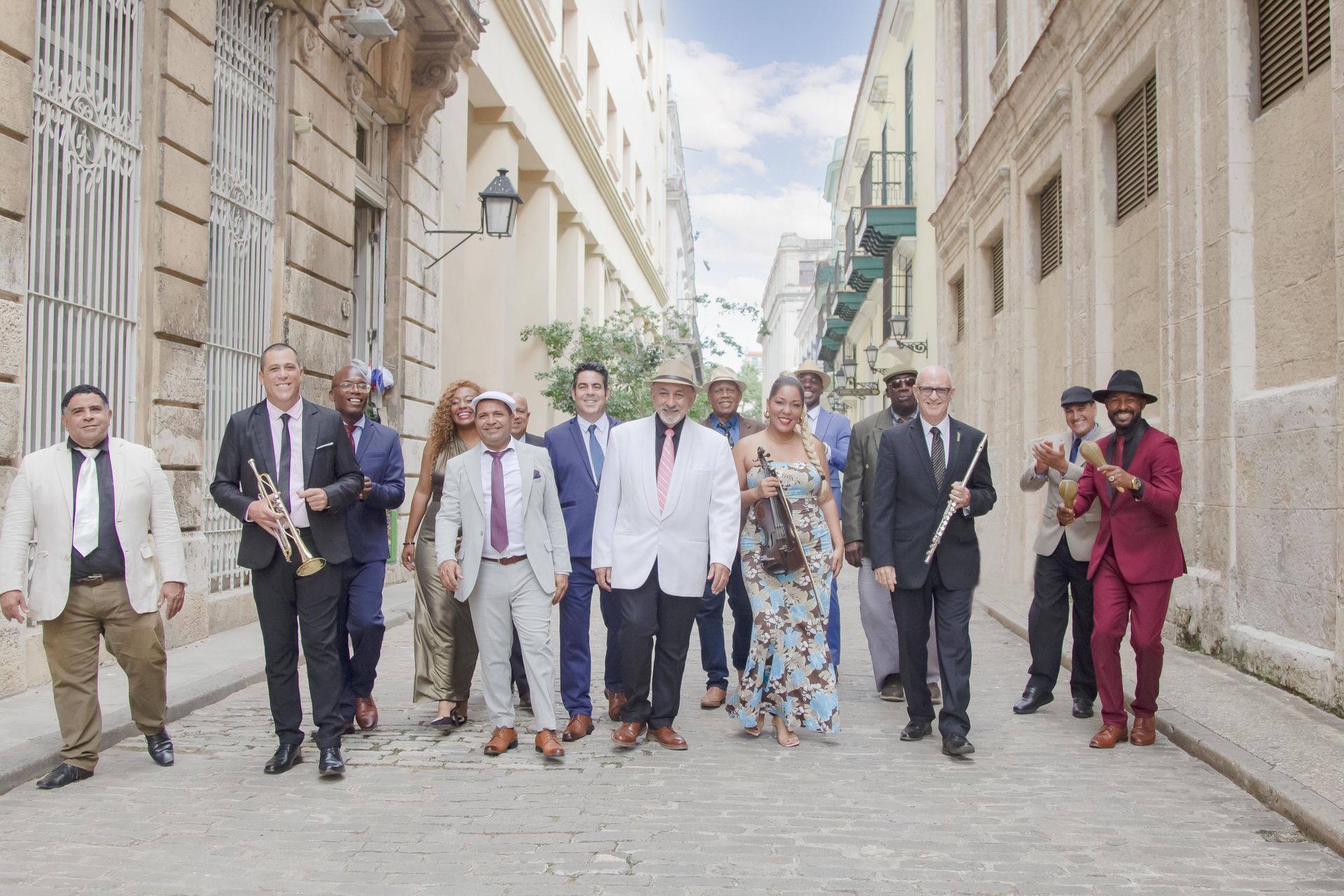Estrellas de Buena Vista y más. Live in La Habana Tour