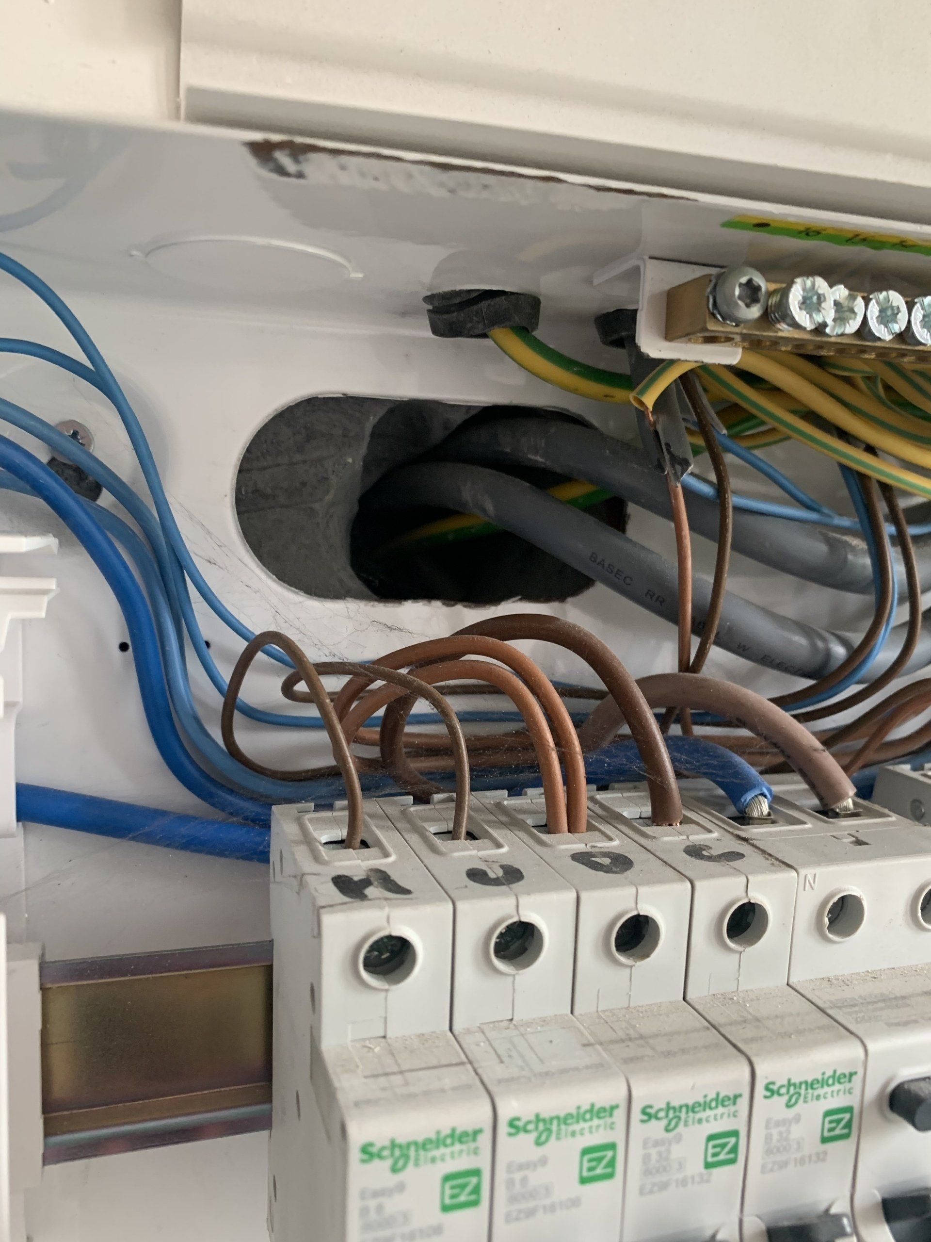 Emergency electricians near me, domestic electricians near me , recommended electricians, Eicr landlord inspections carried out by Electrician4you in newton le willows