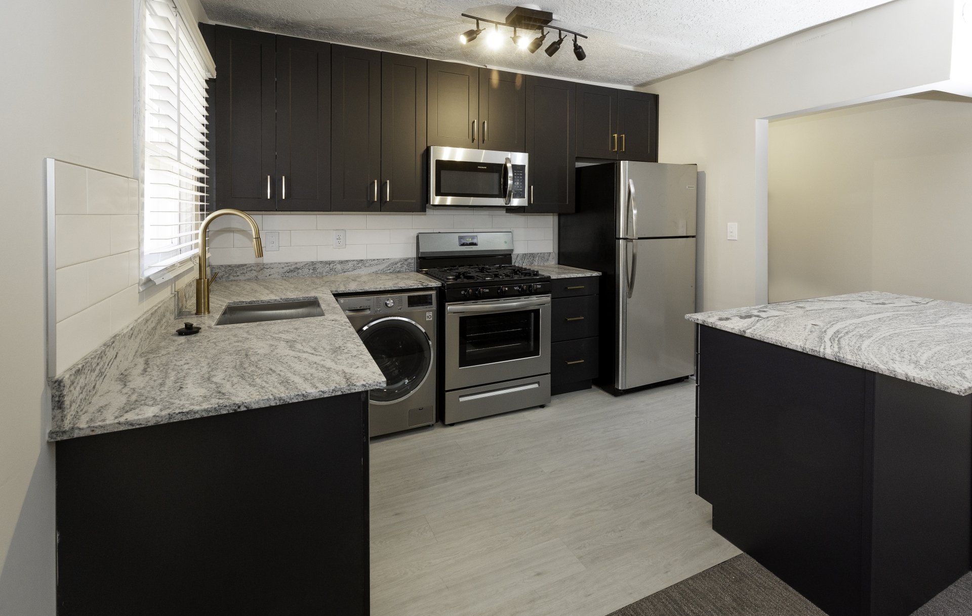 Photo Gallery Bigelow Chapman