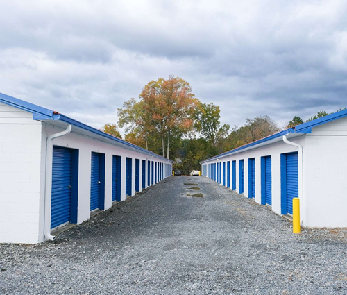 Exterior image of Adairsville Elm location