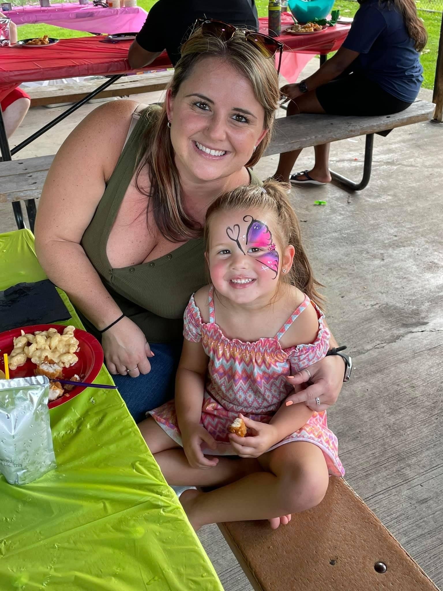 small girl with face painting