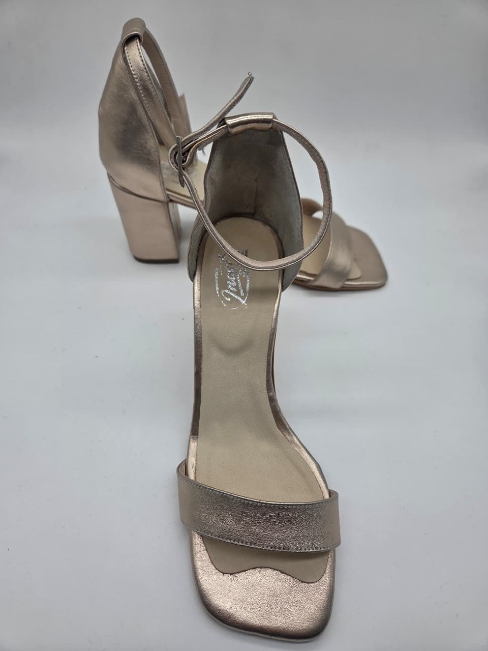 sandalias C43 oro claro