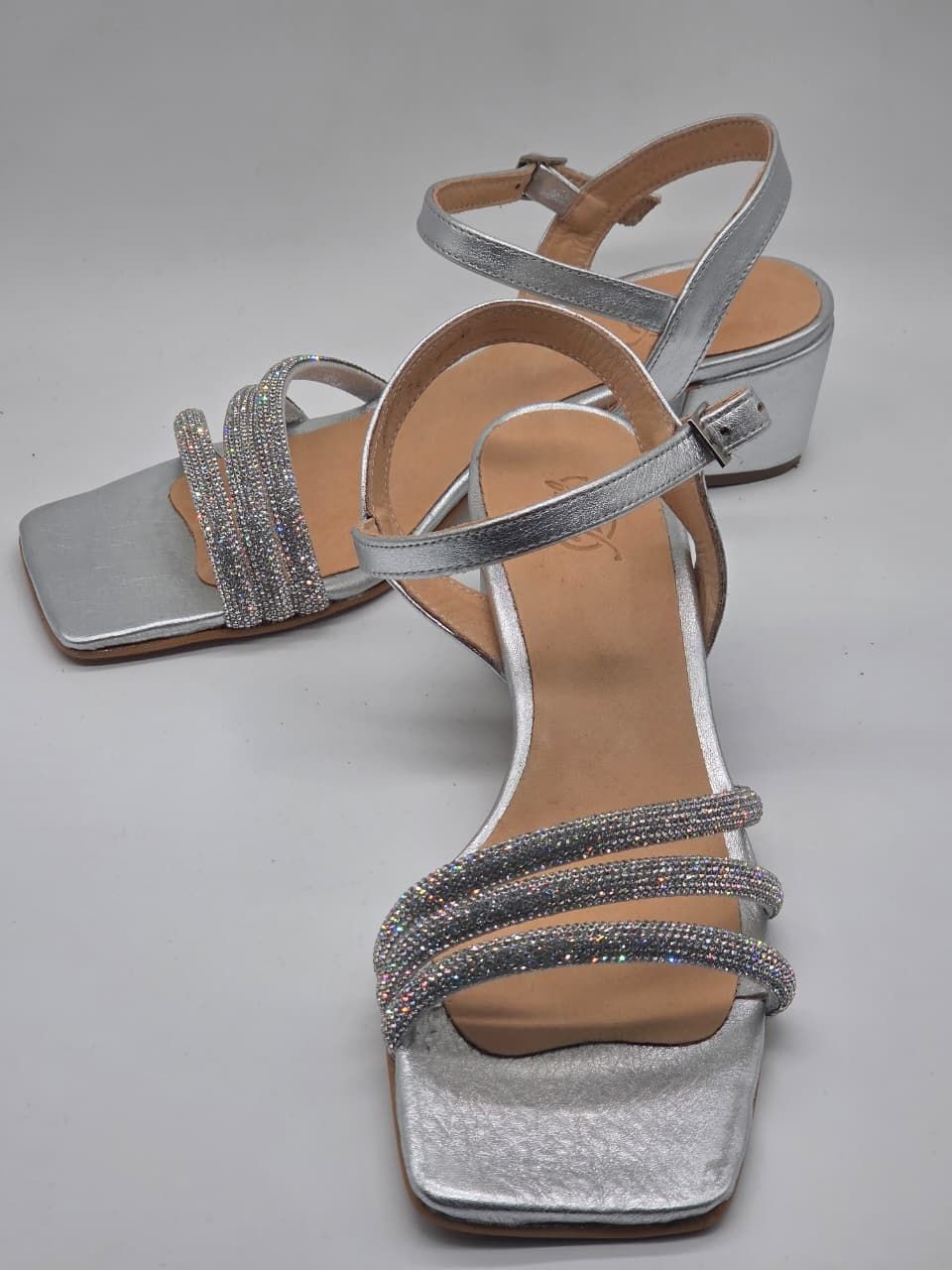 sandalia Simona plata