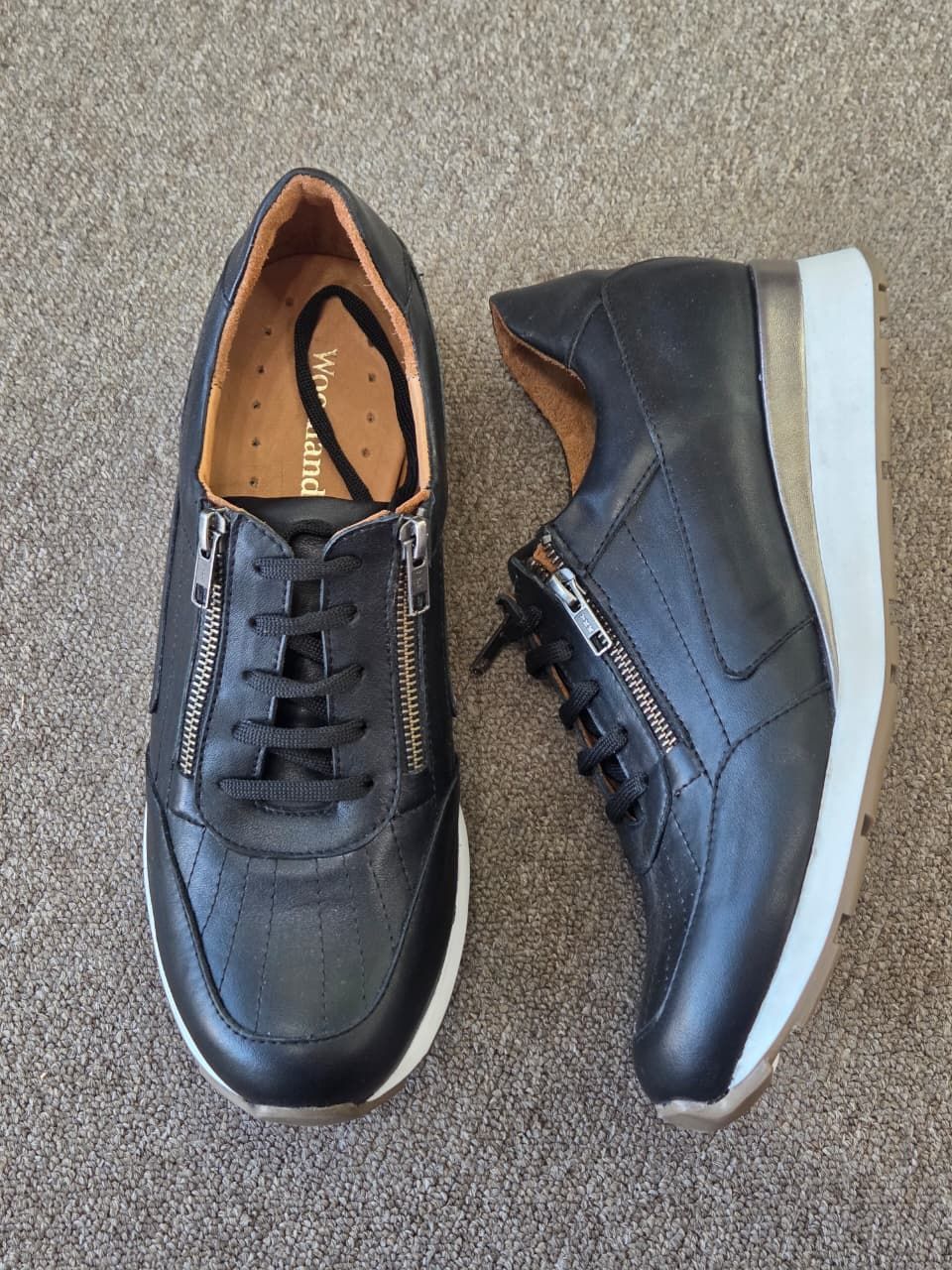 zapatillas H  022 negras