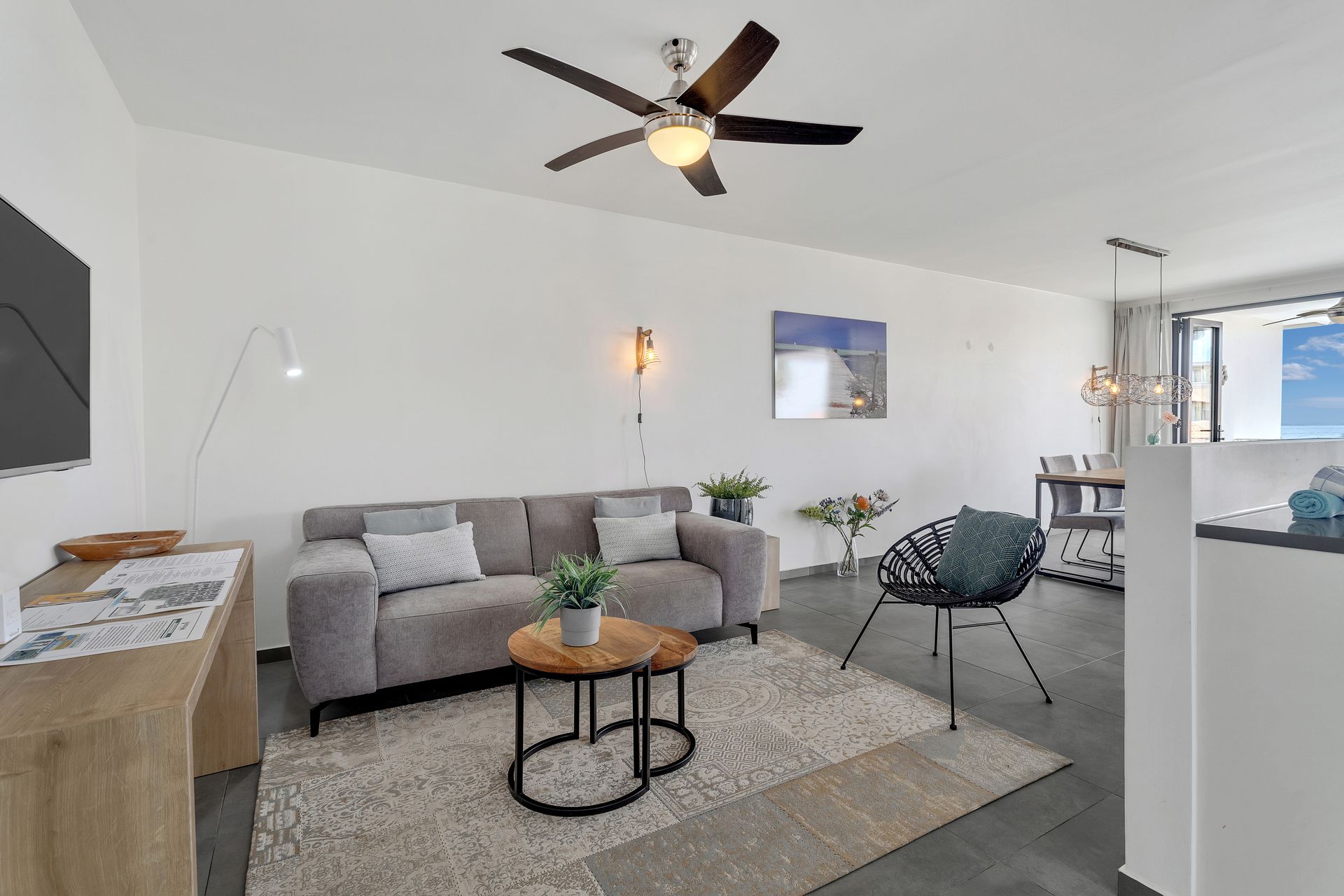 Image showcasing Luxury Gulf-View Penthouse Suite 【 MAR 2026 - Rent By Owner