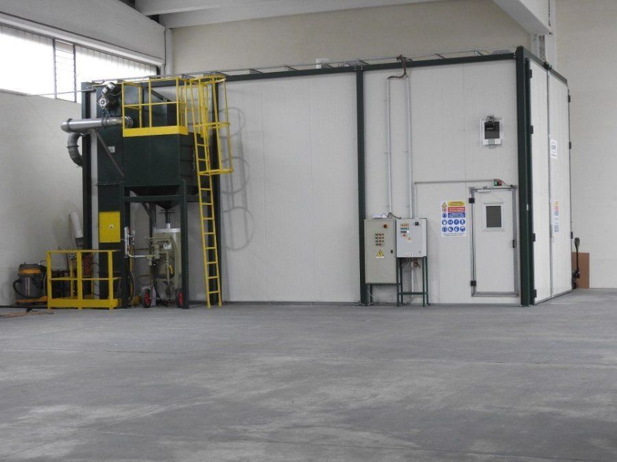 Misure cabina sabbiatura per acciaio 9x6x4,5 m