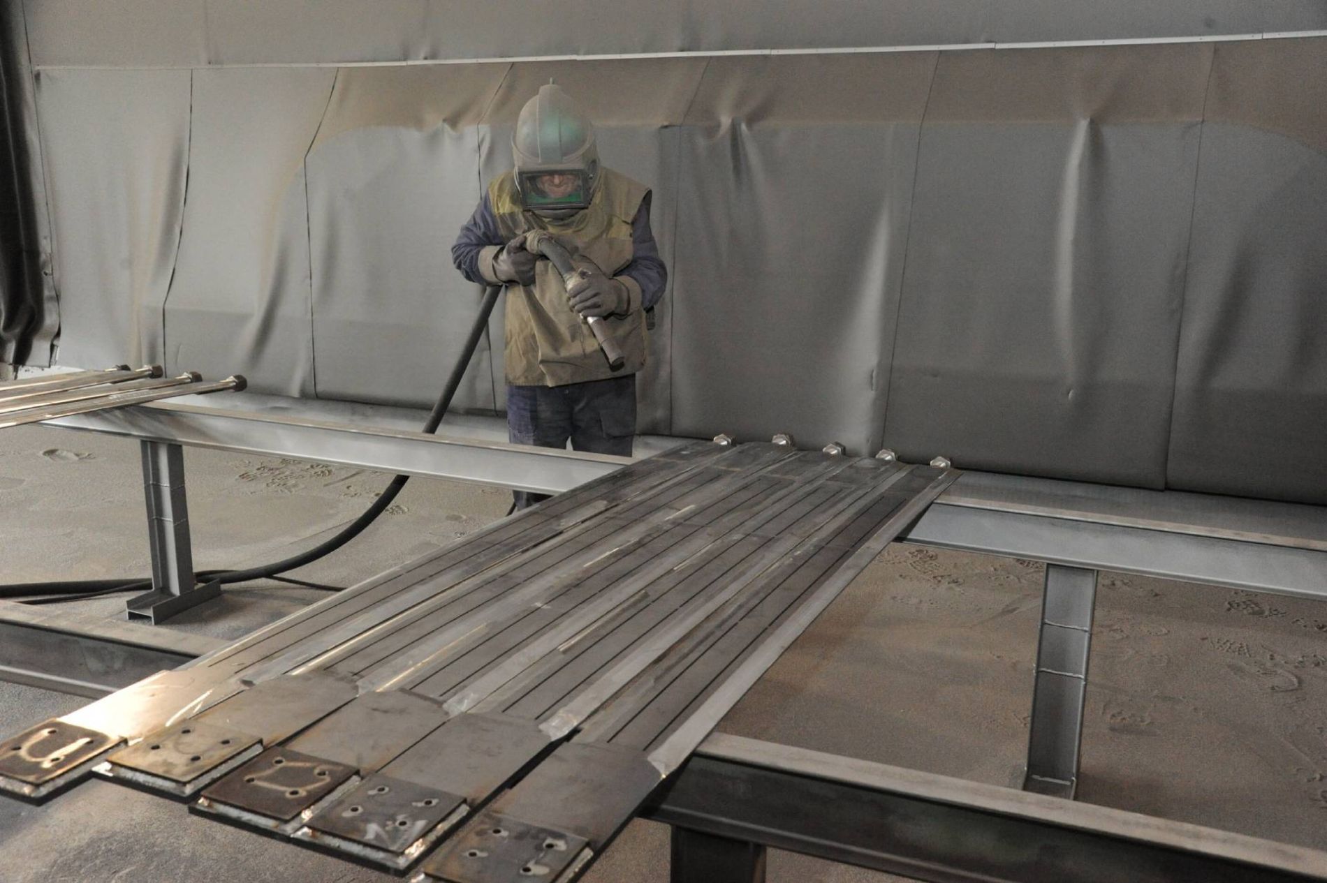 Iron sandblasting