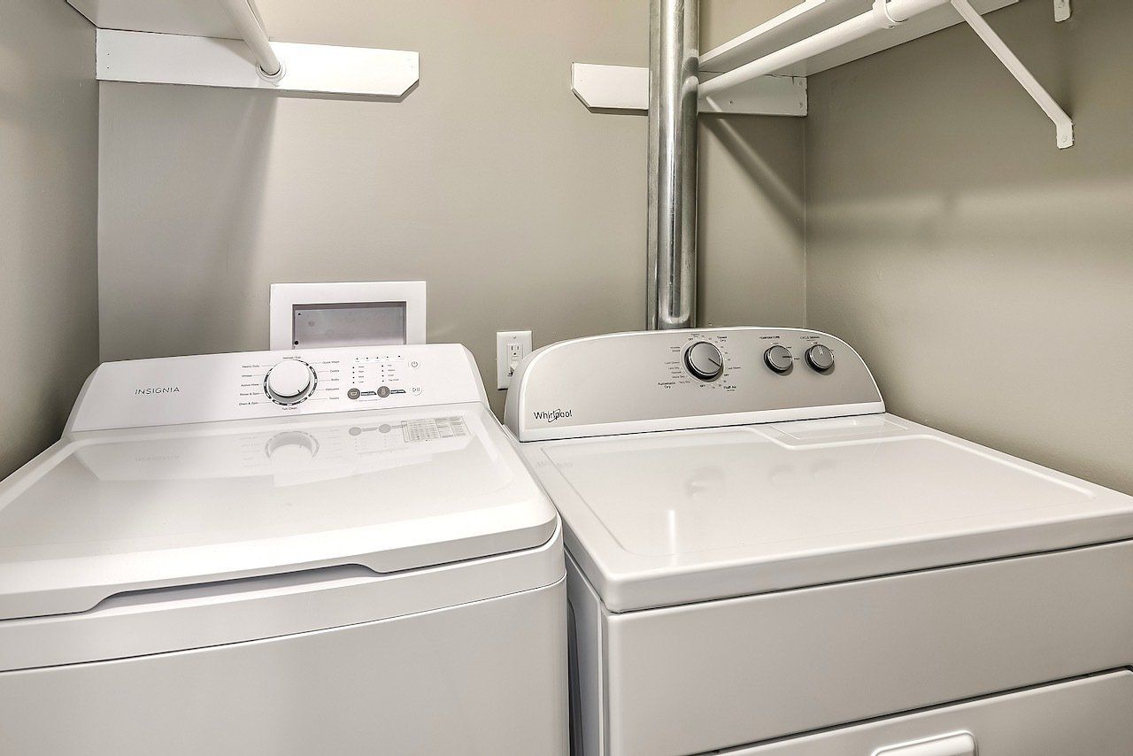 Photo of Gaslight Apartments laundry
