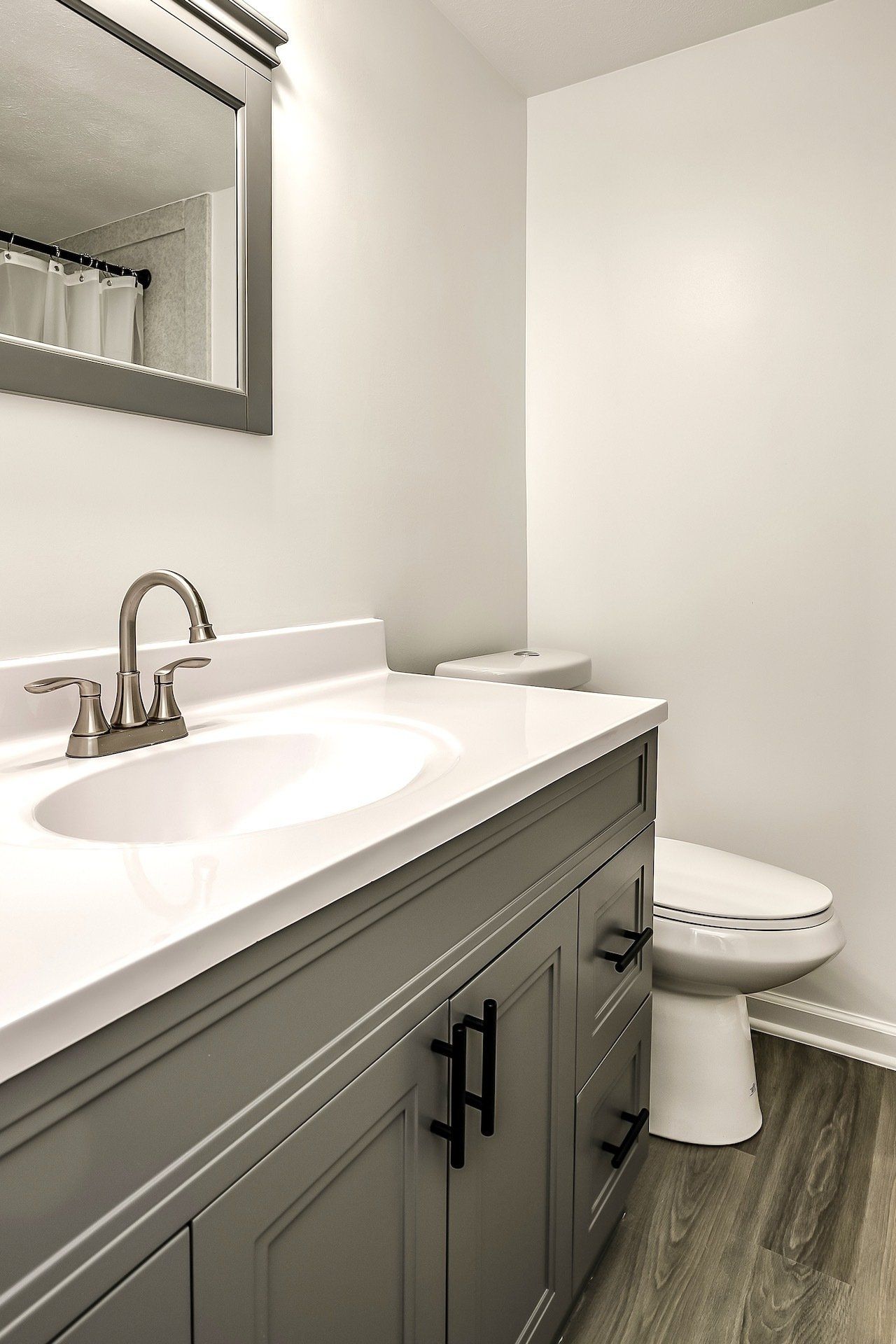 Photo of Gaslight Apartments bathroom