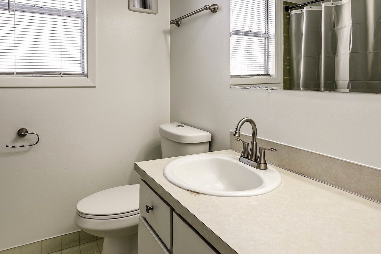 Photo of Gaslight Apartments bathroom sink