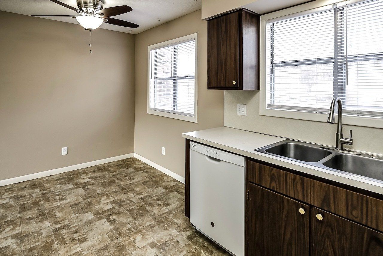 Underwood Property Management Gaslight Village Apartments Bellevue