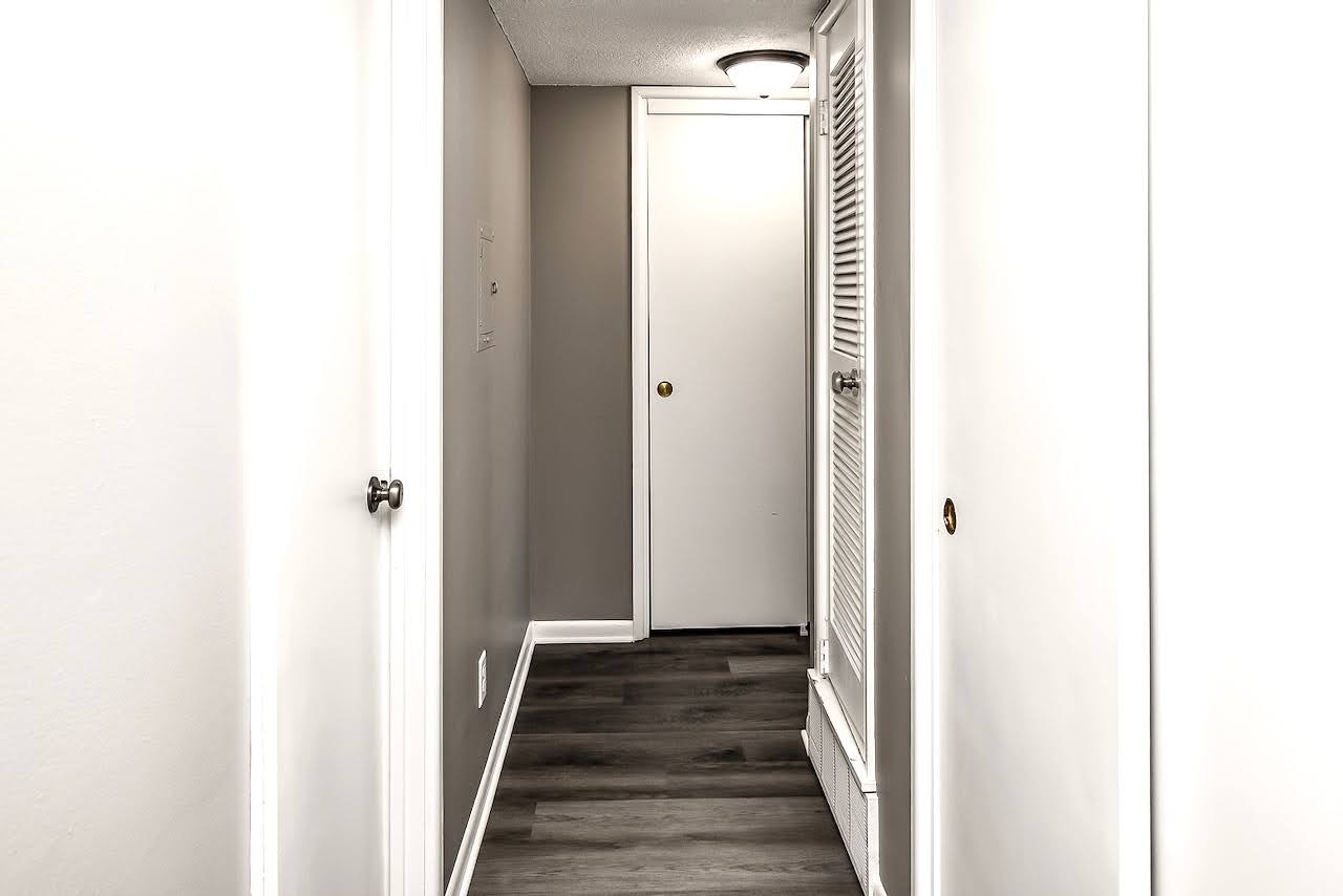 Photo of Gaslight Apartments hallway